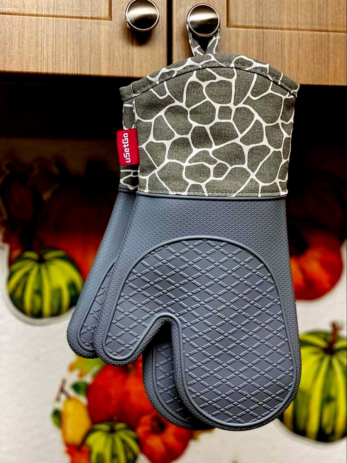 Usetgo Professional 13-inch Silicone Oven Mitts - Ultra Heat Resistant, Extra Long Forearm Protection, Gray (1 Pair) 4